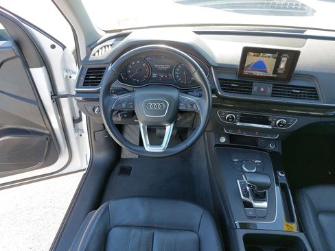 Used 2020 Audi Q5 2.0T Premium Plus w/ Convenience Package AWD/4WD image 6