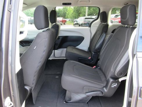 Certified 2023 Chrysler Voyager LX FWD image 31