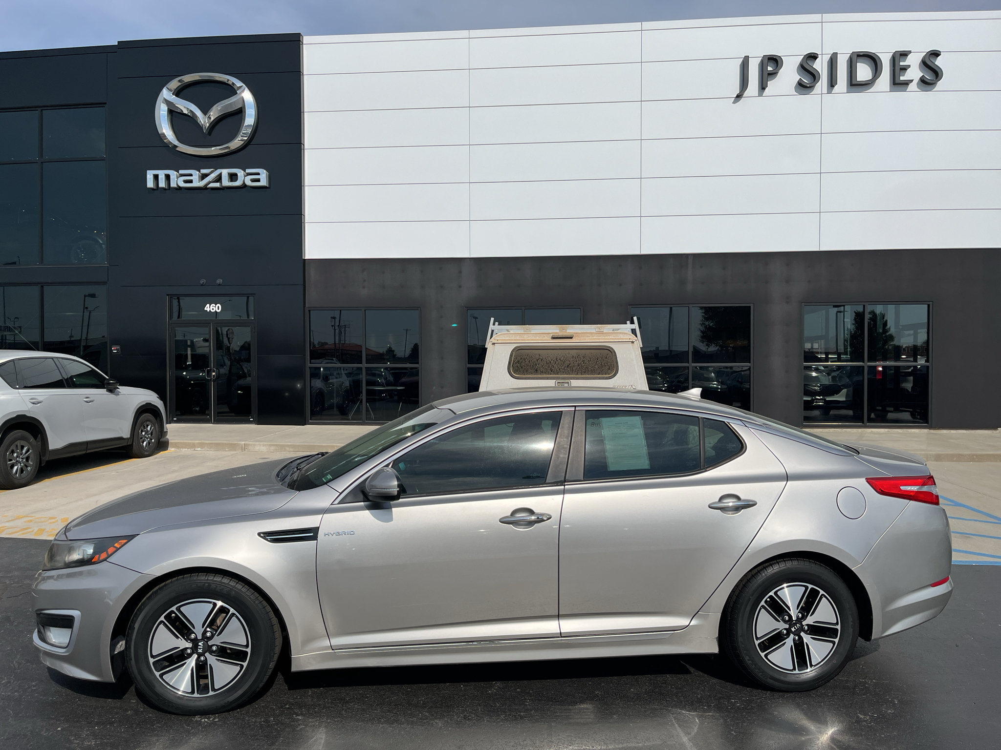 Used 2013 Kia Optima LX w/ Hybrid Convenience Pkg FWD image 2