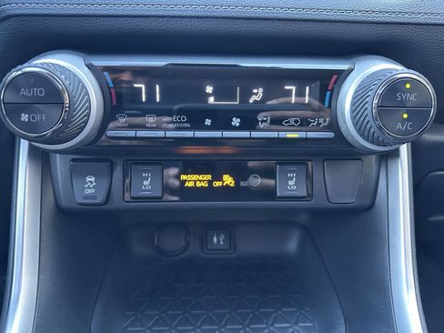 Used 2019 Toyota RAV4 XLE image 22