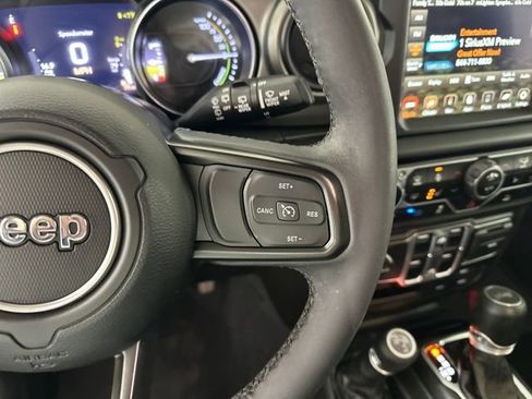 Used 2023 Jeep Wrangler Unlimited w/ Cold Weather Group image 16