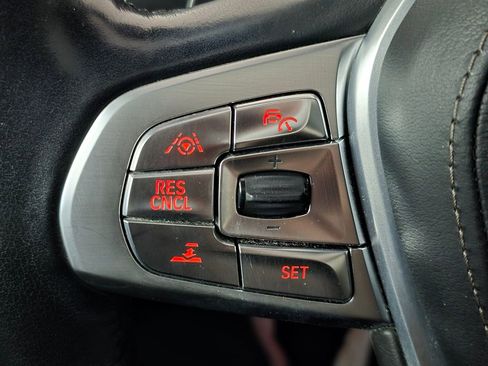 Used 2016 BMW 750i xDrive image 34