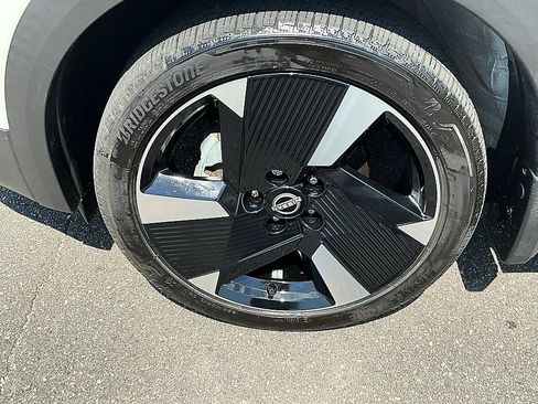 Used 2025 Nissan Kicks SR FWD image 10