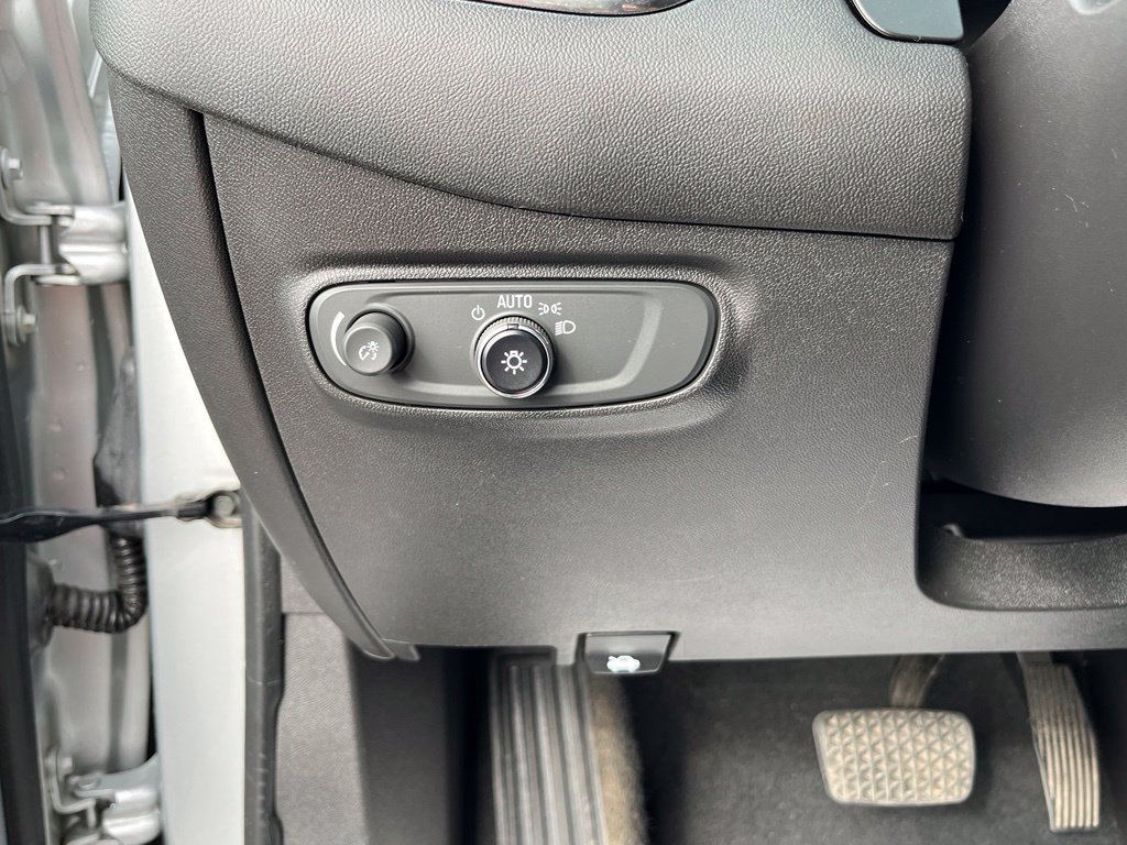 Used 2022 Chevrolet Equinox LT FWD image 21