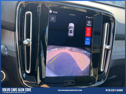 Used 2026 Volvo XC40 B5 Core w/ Climate Package image 29