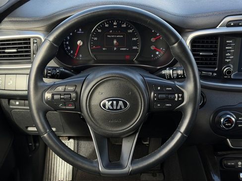Used 2018 Kia Sorento EX image 18