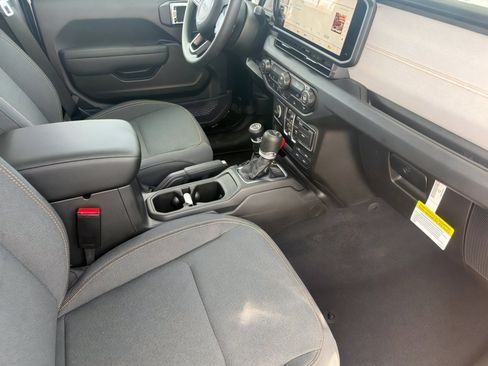 New 2026 Jeep Gladiator Sport image 12