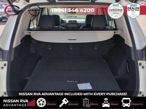 Used 2023 Nissan Rogue SV w/ SV Premium Package image 14