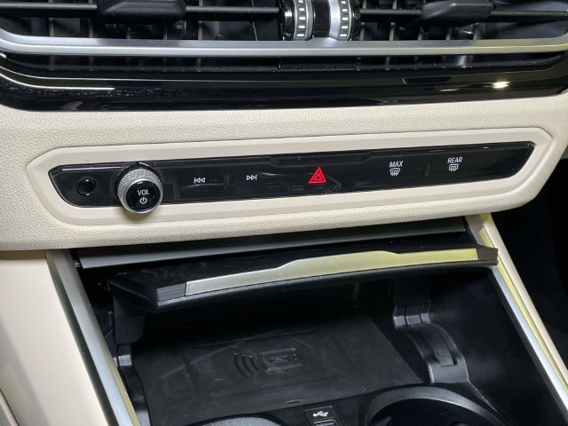 Used 2024 BMW 430i Convertible w/ Convenience Package RWD image 30