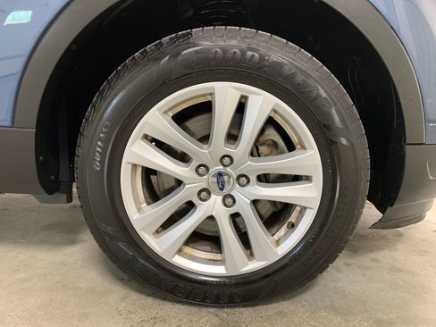Used 2018 Ford Explorer XLT AWD/4WD image 13