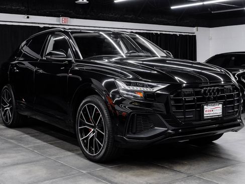 Used 2023 Audi Q8 Prestige image 10