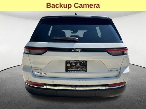 Used 2025 Jeep Grand Cherokee Limited AWD/4WD image 11