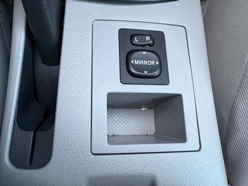 Used 2008 Toyota RAV4 Limited image 42