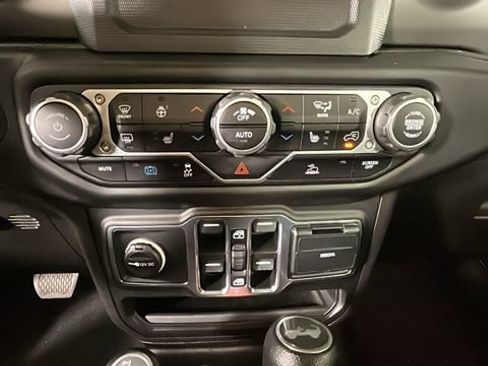 Used 2023 Jeep Wrangler Unlimited w/ Cold Weather Group AWD/4WD image 22