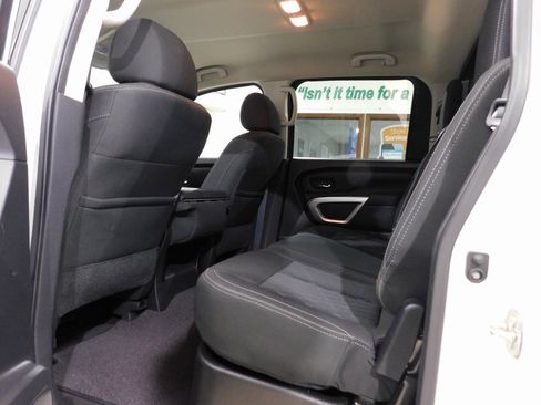 Used 2017 Nissan Titan SV image 64