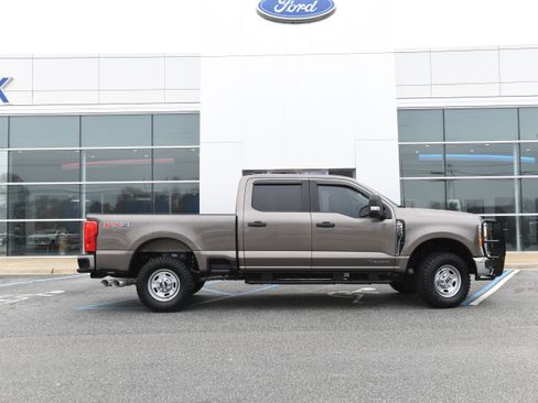 Used 2023 Ford F250 XL w/ XL Off-Road Package image 2