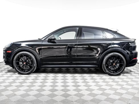 Certified 2025 Porsche Cayenne Turbo GT AWD/4WD image 2