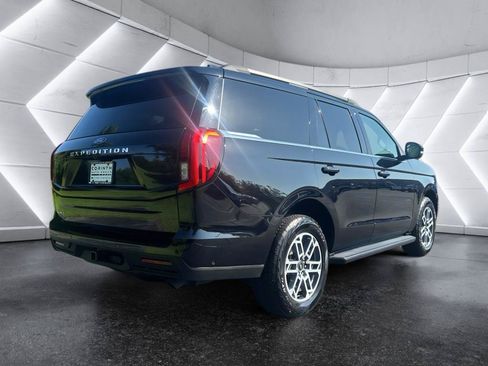 Certified 2025 Ford Expedition Active AWD/4WD image 7