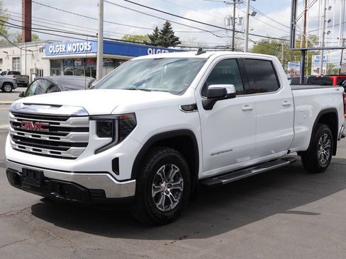 Used 2023 GMC Sierra 1500 SLE w/ X31 Off-Road Package AWD/4WD image 2