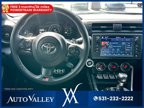 Used 2025 Toyota GR86 Premium w/ ALL Weather Mat Package (TMS) RWD image 21