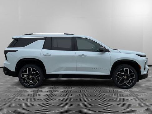New 2026 Chevrolet Traverse High Country w/ LPO, Floor Liner Package AWD/4WD image 6