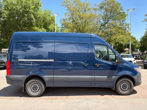Used 2023 Mercedes-Benz Sprinter 2500 image 6