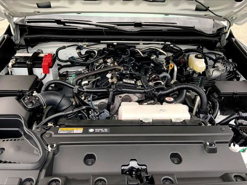 Used 2025 Toyota 4Runner SR5 RWD image 31