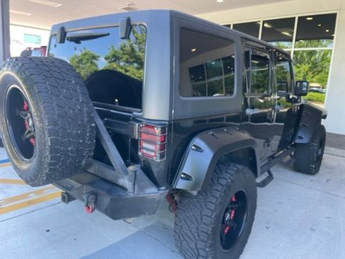 Used 2011 Jeep Wrangler Unlimited Rubicon w/ Trailer Tow Group AWD/4WD image 4