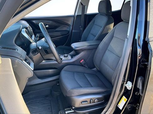 Used 2023 GMC Terrain SLE w/ Driver Convenience Package image 25