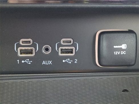 Used 2024 Jeep Grand Cherokee Altitude image 22