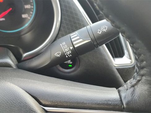 Used 2016 Chevrolet Malibu LT image 17