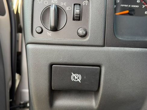 Used 2005 Chevrolet Colorado LS w/ Power Convenience Package RWD image 23