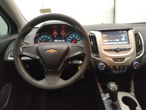 Used 2018 Chevrolet Cruze LS FWD image 22