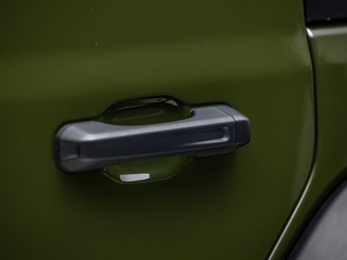 Used 2021 Jeep Wrangler Sport S image 16