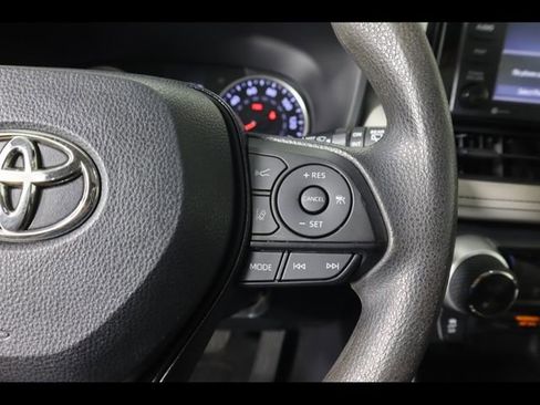 Used 2021 Toyota RAV4 XLE w/ Convenience Package image 25