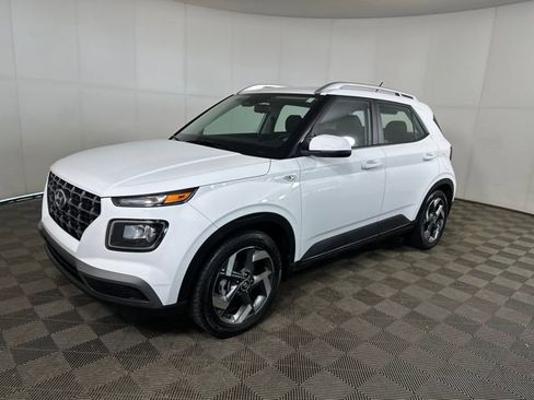 Certified 2023 Hyundai Venue SEL image 7