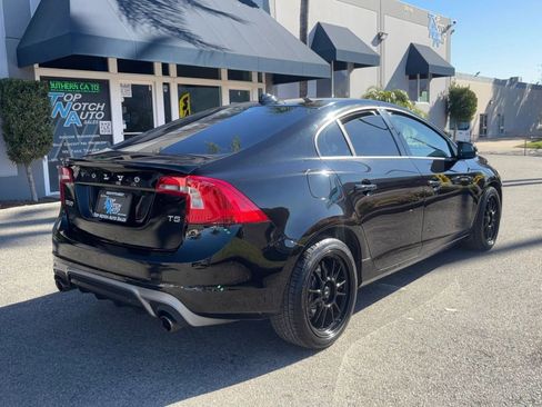 Used 2017 Volvo S60 T5 Dynamic w/ Vision Package image 4