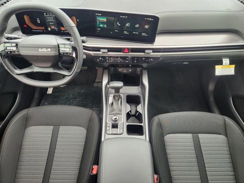 New 2026 Kia Sorento LX FWD image 18
