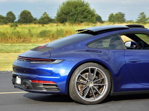 Used 2020 Porsche 911 Carrera image 28