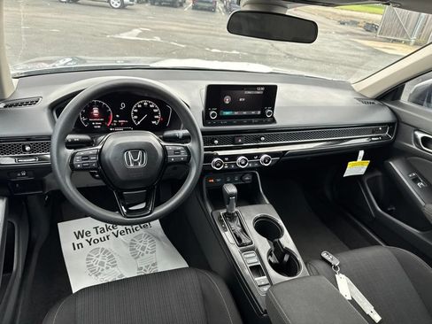 Used 2025 Honda Civic LX image 32