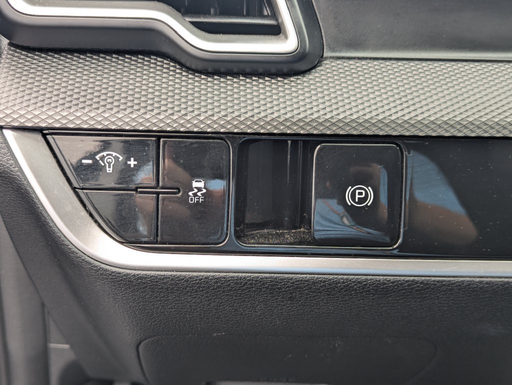 Used 2023 Kia Sportage LX AWD/4WD image 22