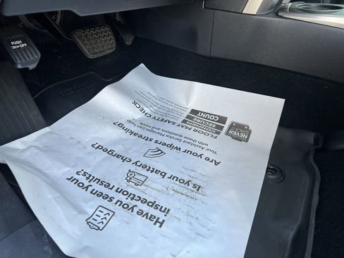 Used 2023 Toyota 4Runner SR5 Premium w/ Moonroof Package image 17