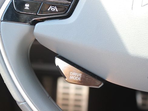 Certified 2024 Kia Niro EX Touring FWD image 19