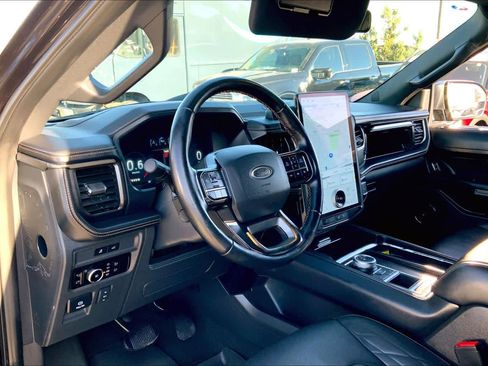 Certified 2023 Ford Expedition Max Platinum image 16