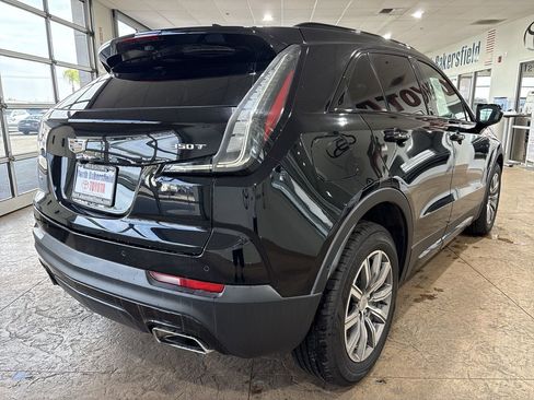 Used 2020 Cadillac XT4 Sport image 2