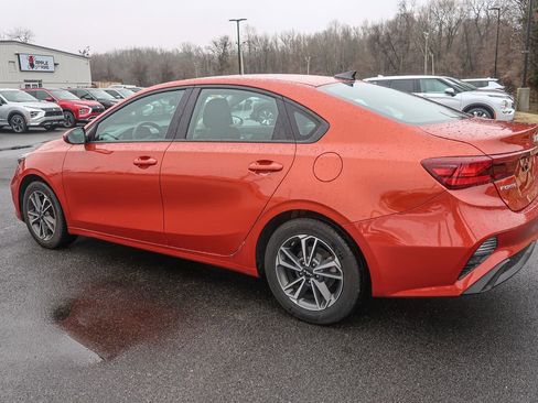 Used 2023 Kia Forte LXS image 12