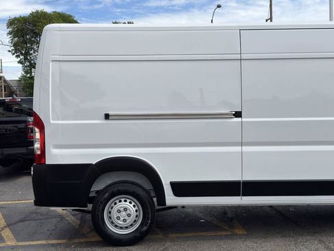 Used 2026 RAM ProMaster 2500 w/ Convenience Group FWD image 10