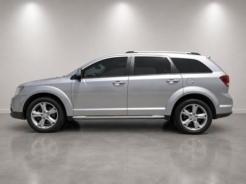 Used 2017 Dodge Journey Crossroad FWD image 6