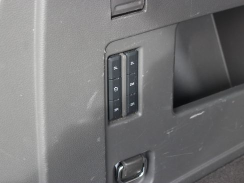 Used 2019 Ford Expedition XLT w/ Equipment Group 202A image 11