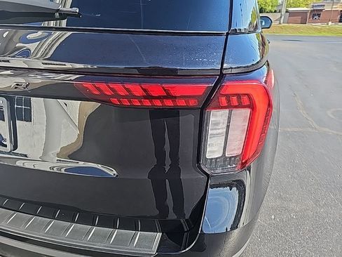 Used 2025 Ford Explorer ST-Line RWD image 6